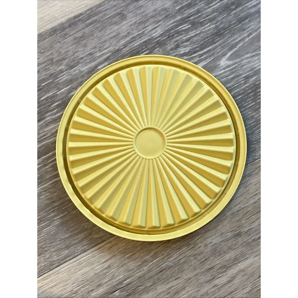 Tupperware canisters servalier vtg